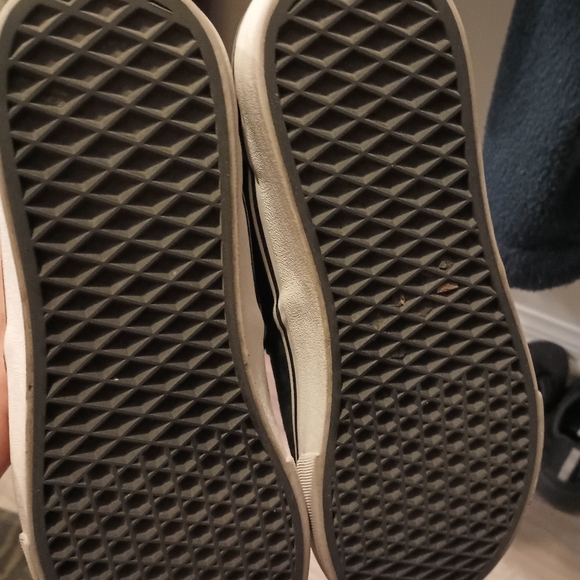 Vans - Picture 3 of 5